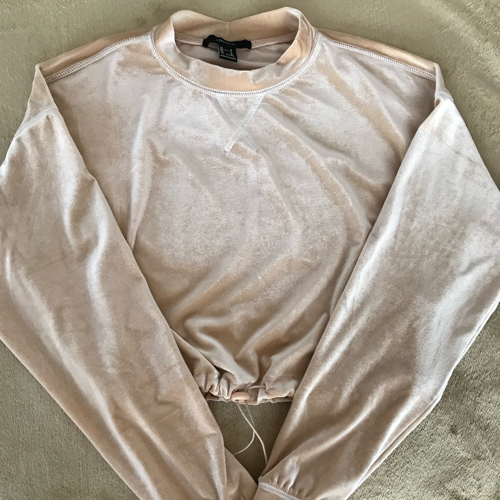 💚Cropped top/ Forever21 size Medium